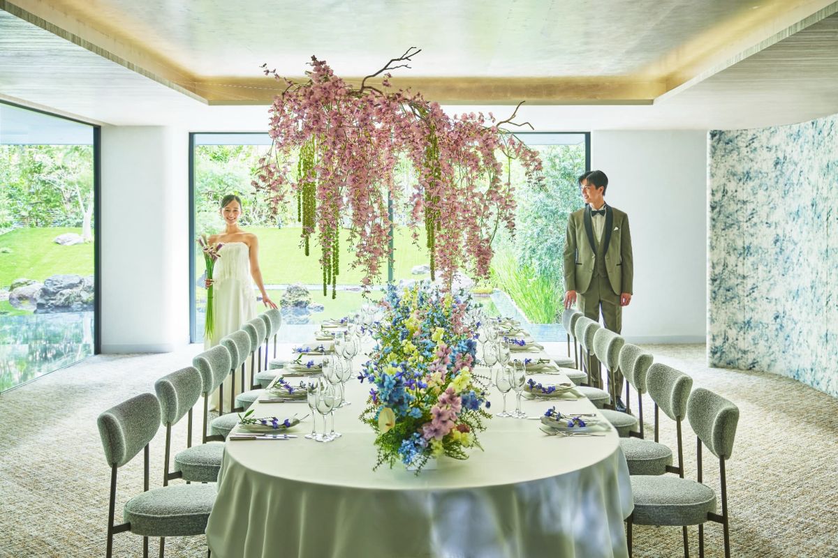 【ROOM101】 喧騒を遮断する水盤庭園を望む少人数ROOM