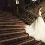 結婚式場ではどんなウエディングドレスが選べる？会場提携ブランドまとめ